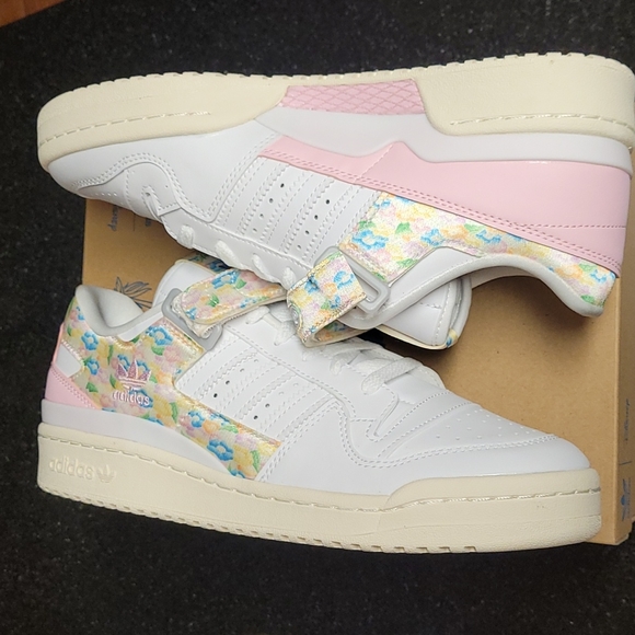 Adidas Disney Forum Low - Picture 8 of 12